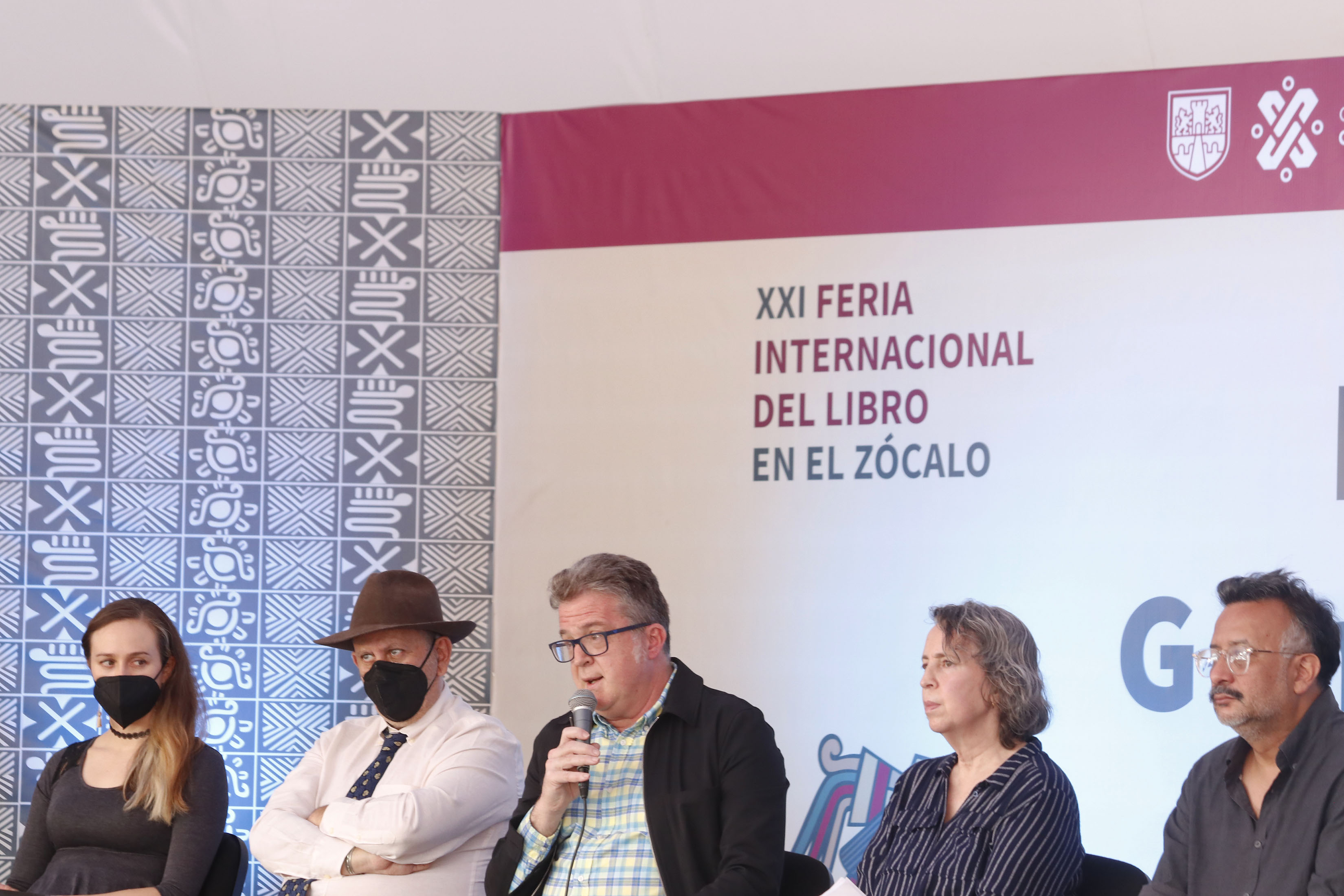 MX TV 10 FESTIVAL INTERNACIONAL DE POESÍA_10.jpg