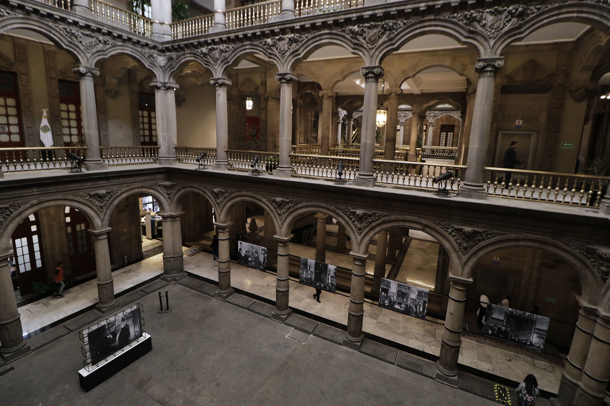 SALÓN DE LOS CABILDOS.jpg