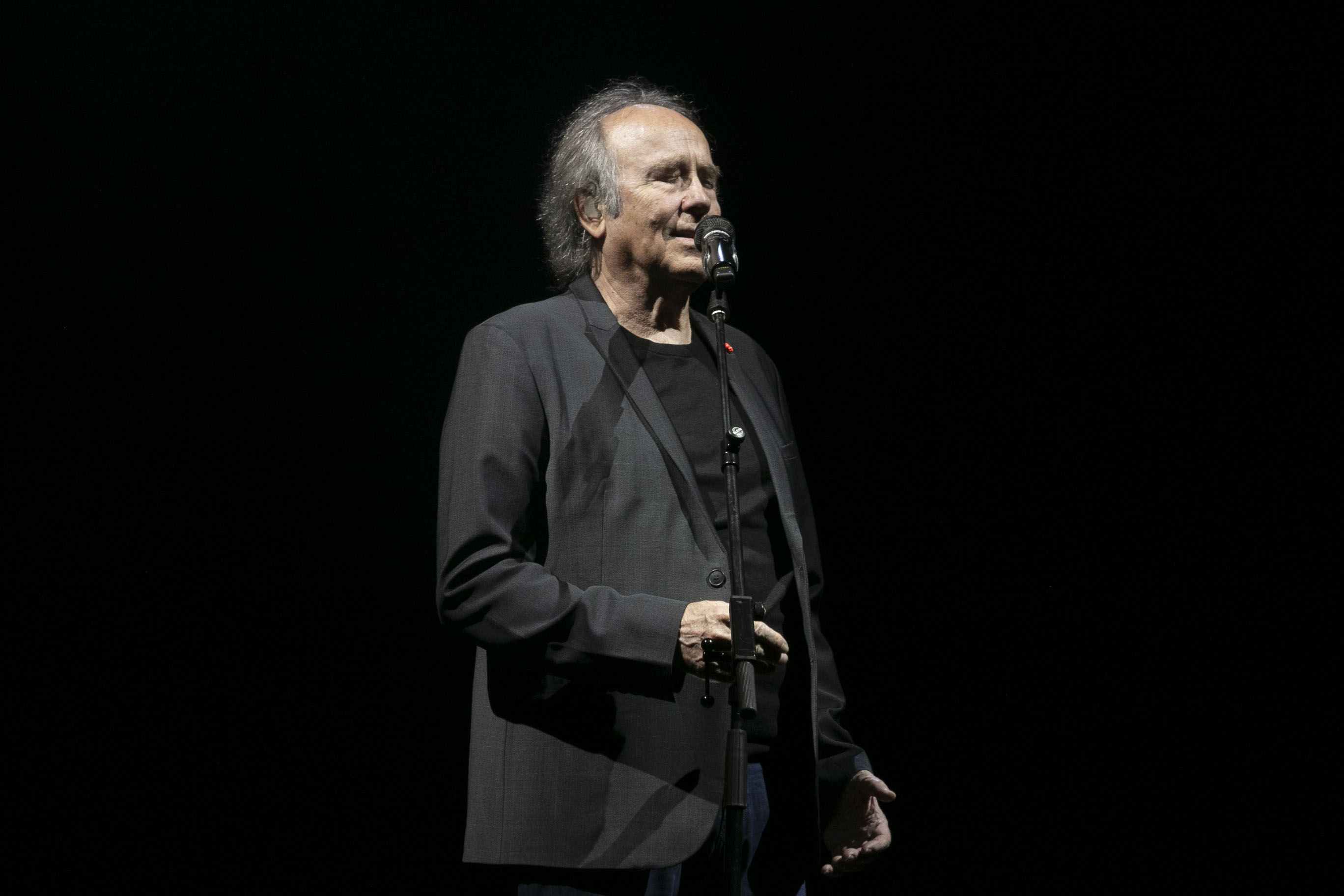 MX TV CONCIERTO SERRAT_08.jpg