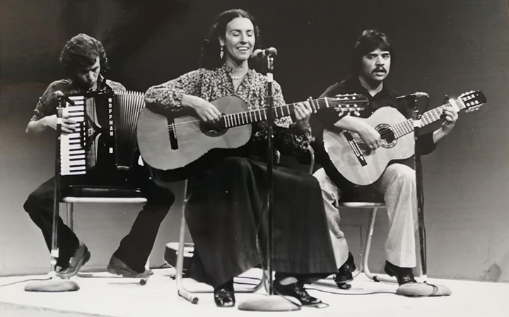 amparo-ochoa-se-me-revento-el-barzon02.jpg